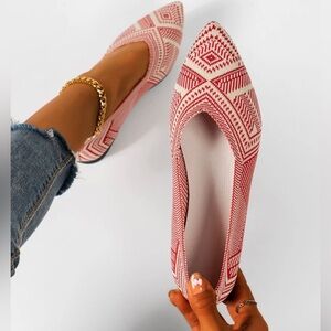 Woven lightweight slip on pointed flats
